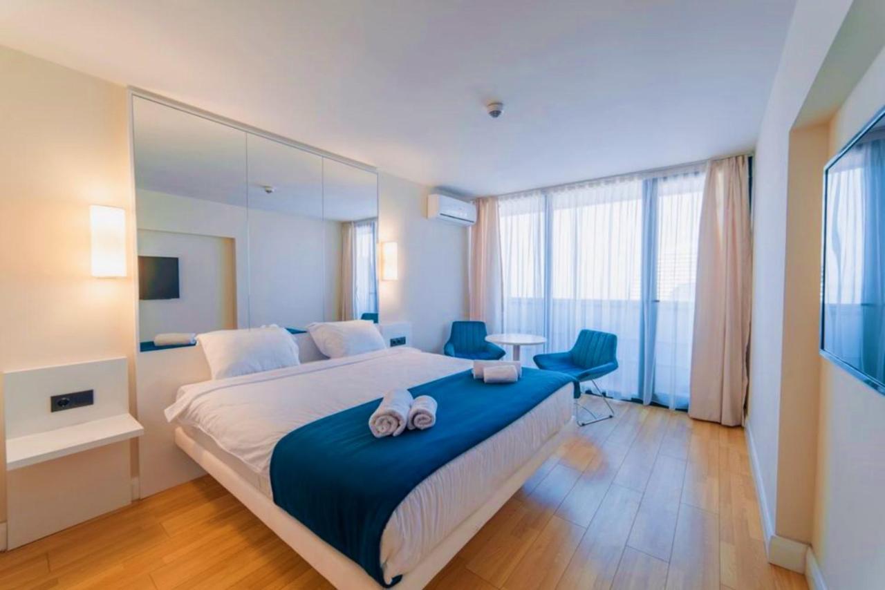 Luxury Sea View Apartments In Orbi City Batumi Exterior photo