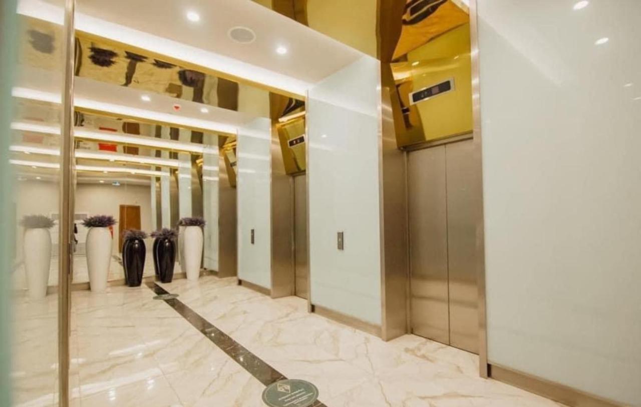 Luxury Sea View Apartments In Orbi City Batumi Exterior photo