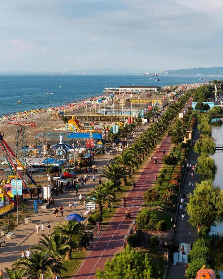Luxury Sea View Apartments In Orbi City Batumi Exterior photo